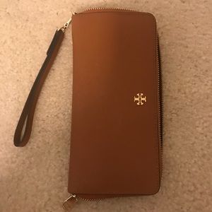 Tory Burch wallet